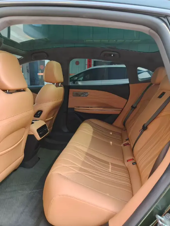 2025 Geely Galaxy Starshine 8 1.5T 163HP L4 3DHT PHEV 27.69KWH,autocango,china used car exporter,china ev exporter,chinese used car exporter,chinese used ev exporter