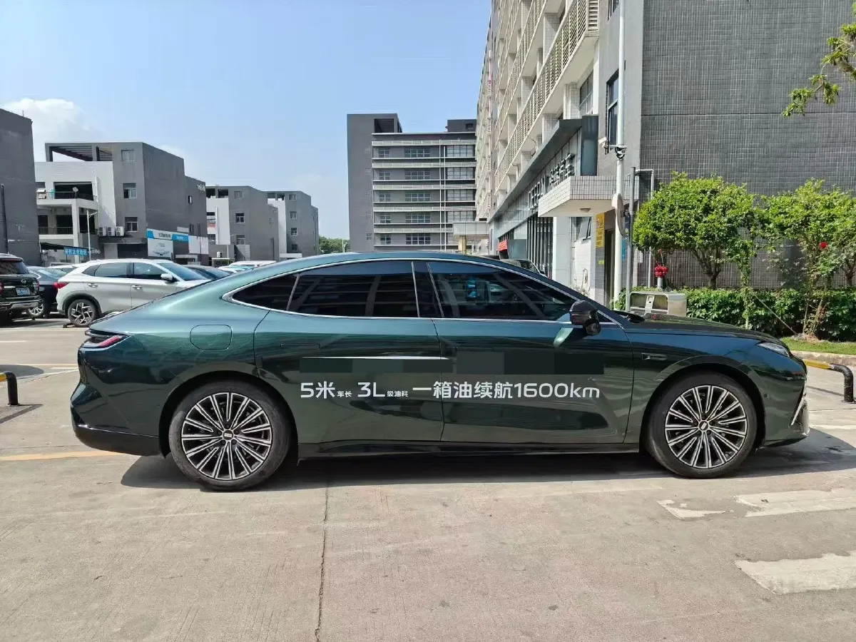 2025 Geely Galaxy Starshine 8 1.5T 163HP L4 3DHT PHEV 27.69KWH,autocango,china used car exporter,china ev exporter,chinese used car exporter,chinese used ev exporter