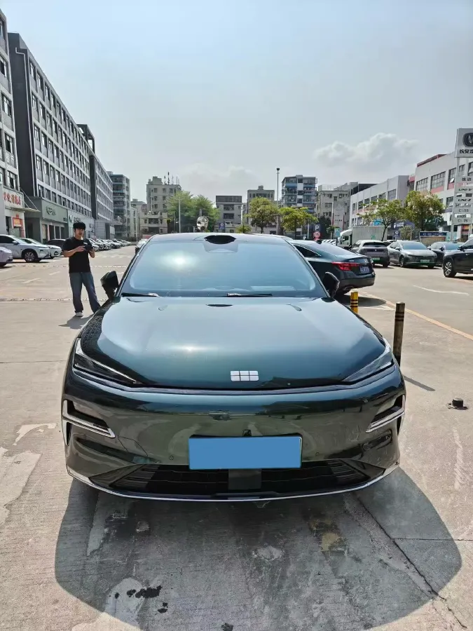 2025 Geely Galaxy Starshine 8 1.5T 163HP L4 3DHT PHEV 27.69KWH,autocango,china used car exporter,china ev exporter,chinese used car exporter,chinese used ev exporter