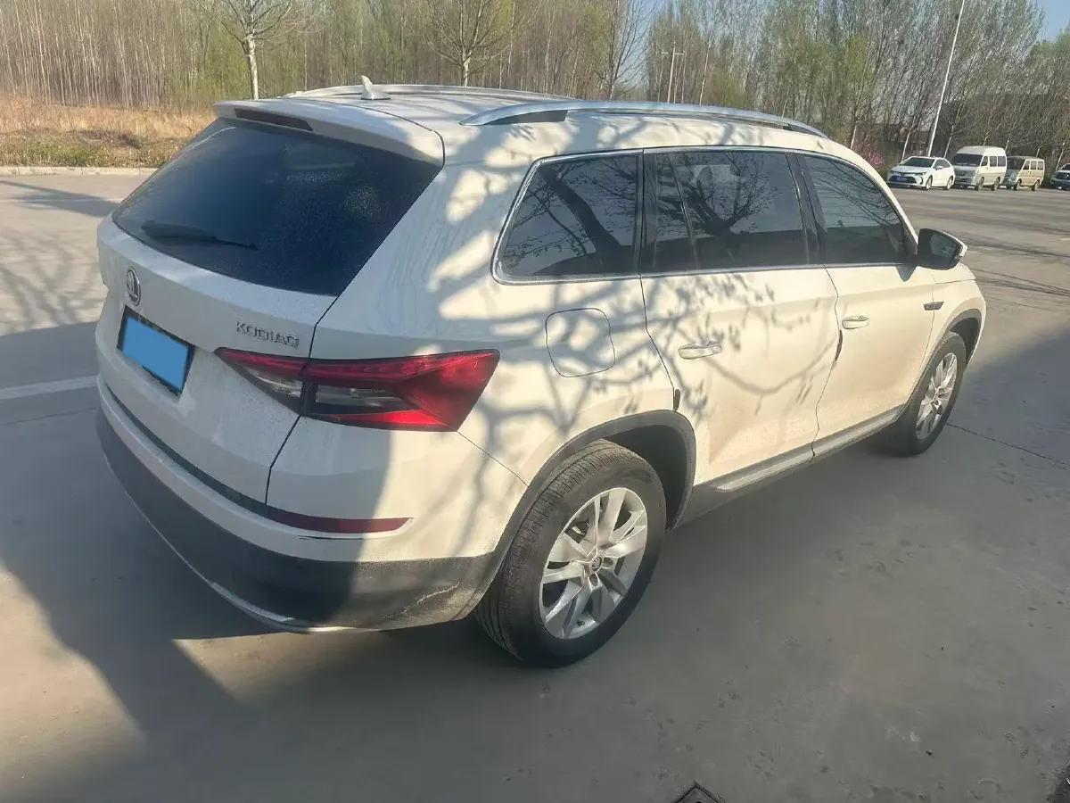 2018 Skoda Kodiak 2.0T 186HP L4 7DCT,autocango,china used car exporter,china ev exporter,chinese used car exporter,chinese used ev exporter