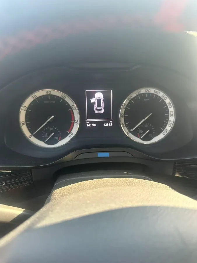 2018 Skoda Kodiak 2.0T 186HP L4 7DCT,autocango,china used car exporter,china ev exporter,chinese used car exporter,chinese used ev exporter