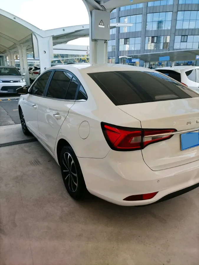 2019 Roewe i5 1.5L 120HP L4 CVT,autocango,china used car exporter,china ev exporter,chinese used car exporter,chinese used ev exporter