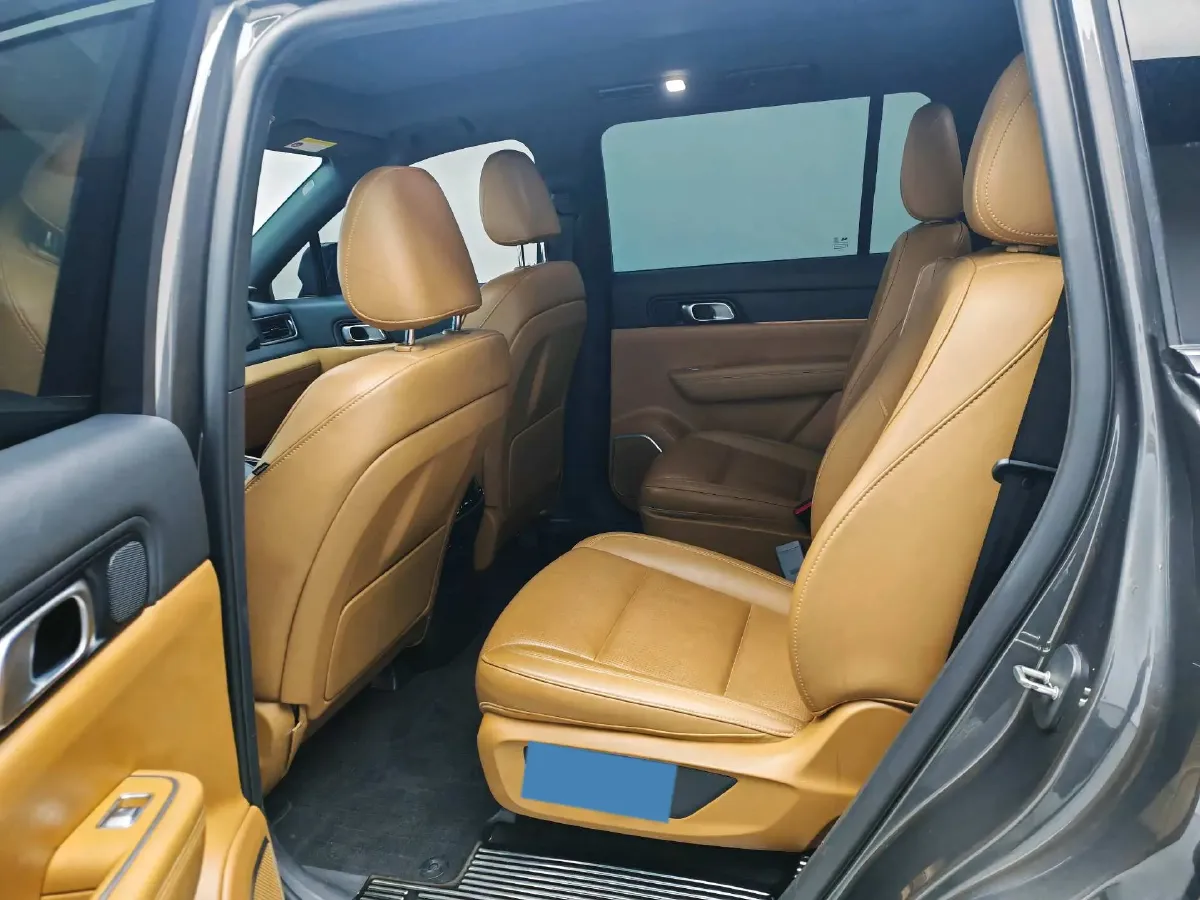 2021 Li ONE Range Extended 131HP REEV 40.5KWH,autocango,china used car exporter,china ev exporter,chinese used car exporter,chinese used ev exporter