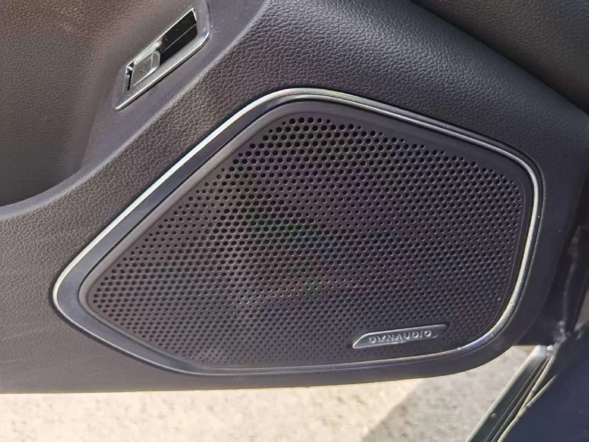 2024 HongQi H5 2.0T 224HP L4 8AT,autocango,china used car exporter,china ev exporter,chinese used car exporter,chinese used ev exporter