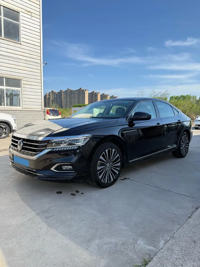 2020 Volkswagen Passat 2.0T 186HP L4 7DCT,autocango,china used car exporter,china ev exporter,chinese used car exporter,chinese used ev exporter