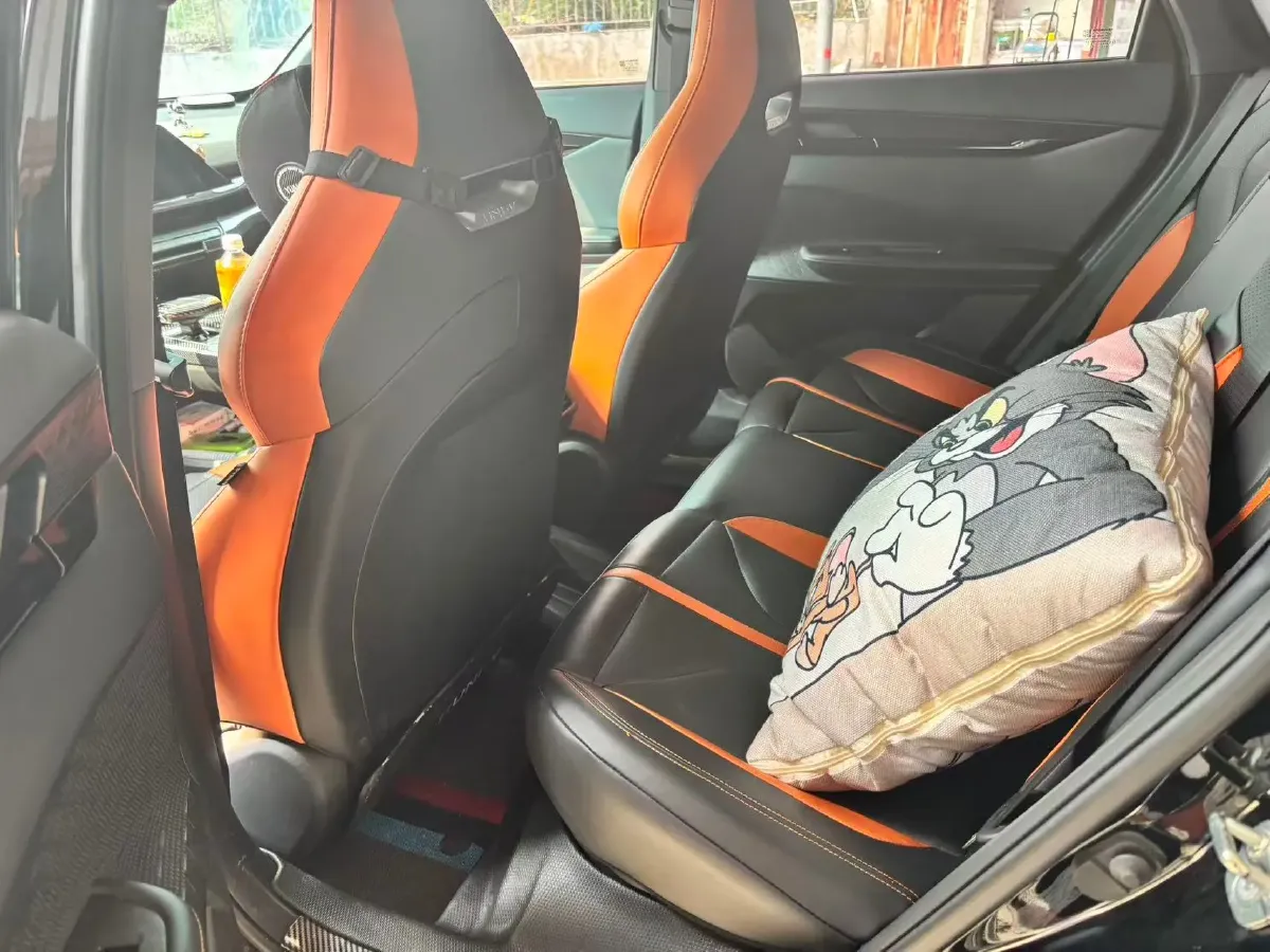 2024 ChangAn UNI-V 1.5T 188HP L4 7DCT,autocango,china used car exporter,china ev exporter,chinese used car exporter,chinese used ev exporter