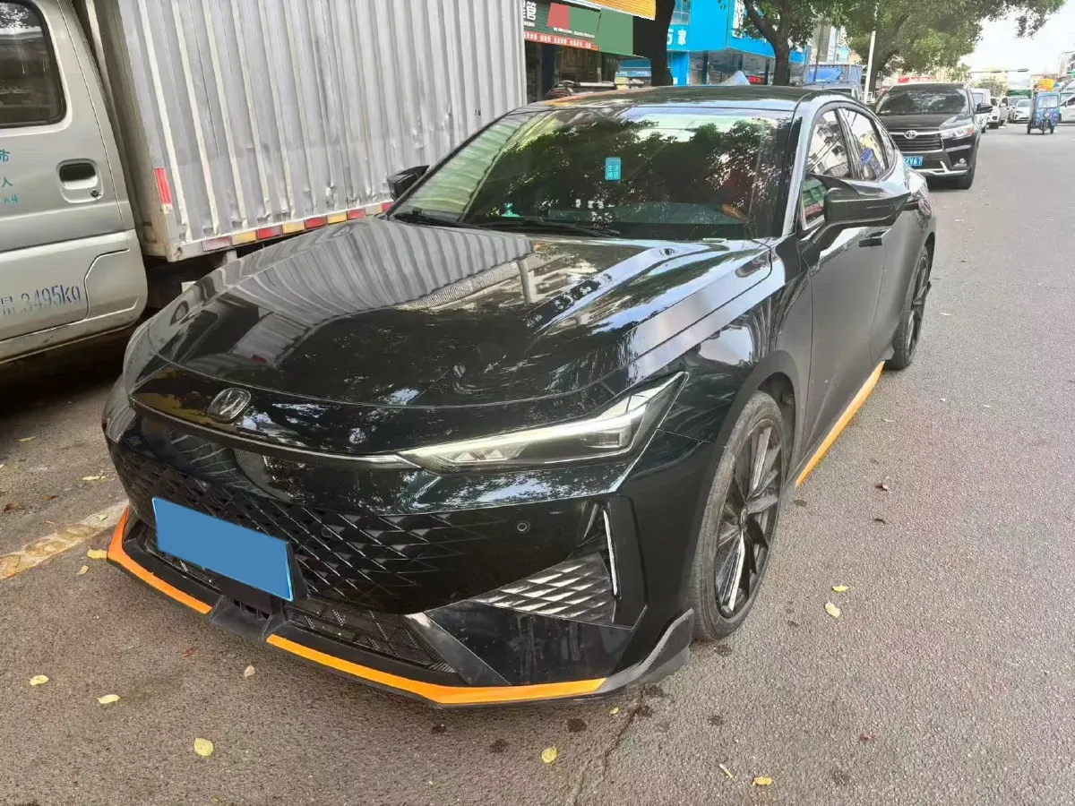 2024 ChangAn UNI-V 1.5T 188HP L4 7DCT,autocango,china used car exporter,china ev exporter,chinese used car exporter,chinese used ev exporter