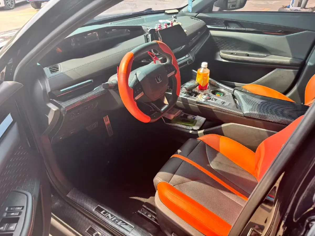 2024 ChangAn UNI-V 1.5T 188HP L4 7DCT,autocango,china used car exporter,china ev exporter,chinese used car exporter,chinese used ev exporter