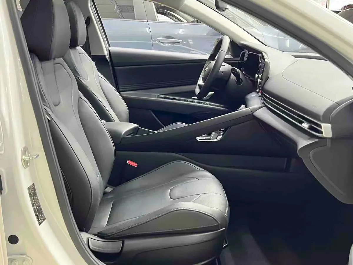 2022 Hyundai Elantra 1.5L 115HP L4 CVT,autocango,china used car exporter,china ev exporter,chinese used car exporter,chinese used ev exporter