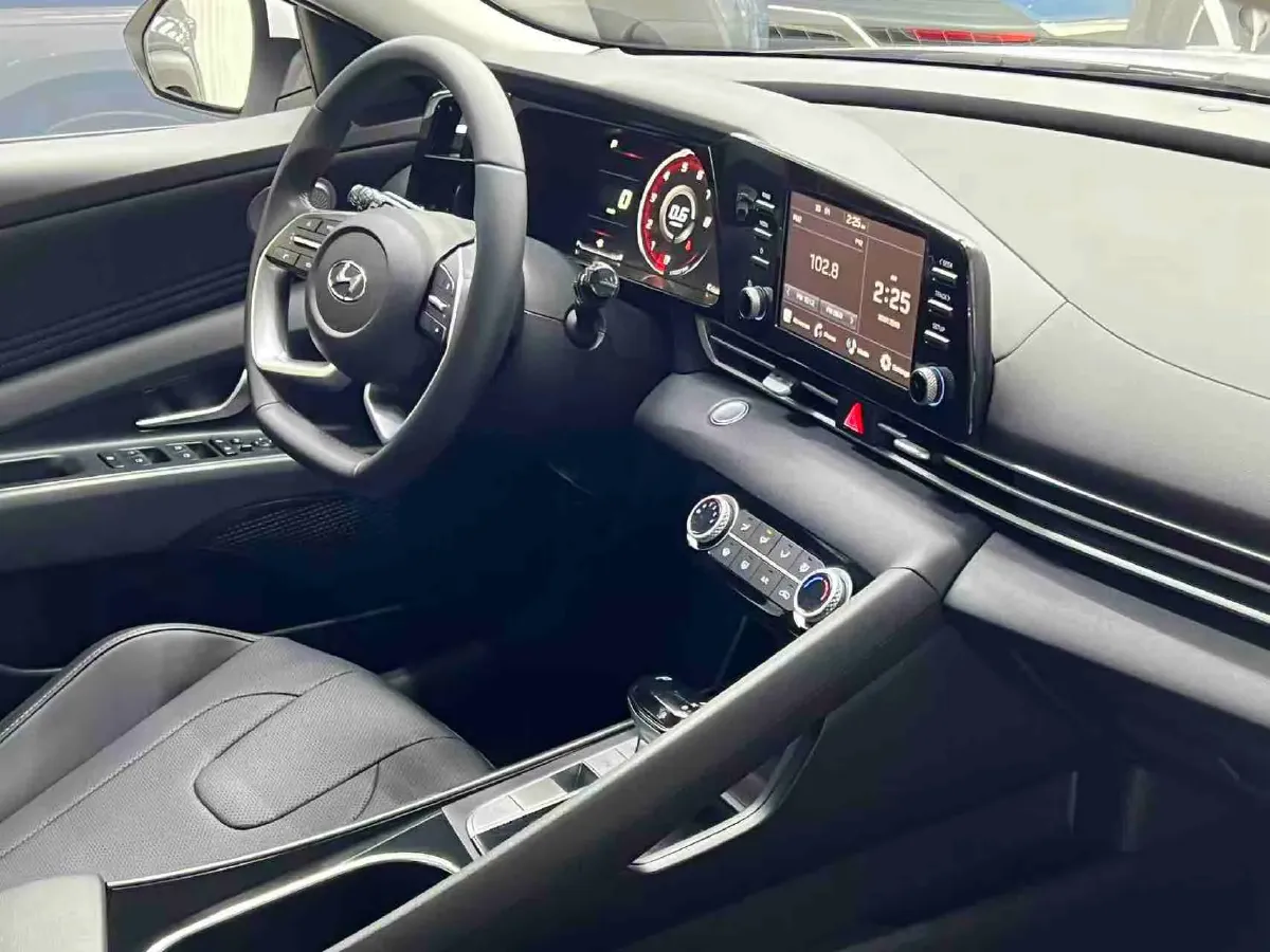 2022 Hyundai Elantra 1.5L 115HP L4 CVT,autocango,china used car exporter,china ev exporter,chinese used car exporter,chinese used ev exporter