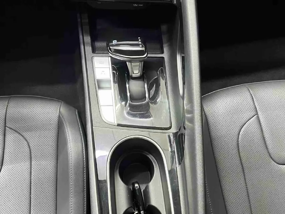 2022 Hyundai Elantra 1.5L 115HP L4 CVT,autocango,china used car exporter,china ev exporter,chinese used car exporter,chinese used ev exporter