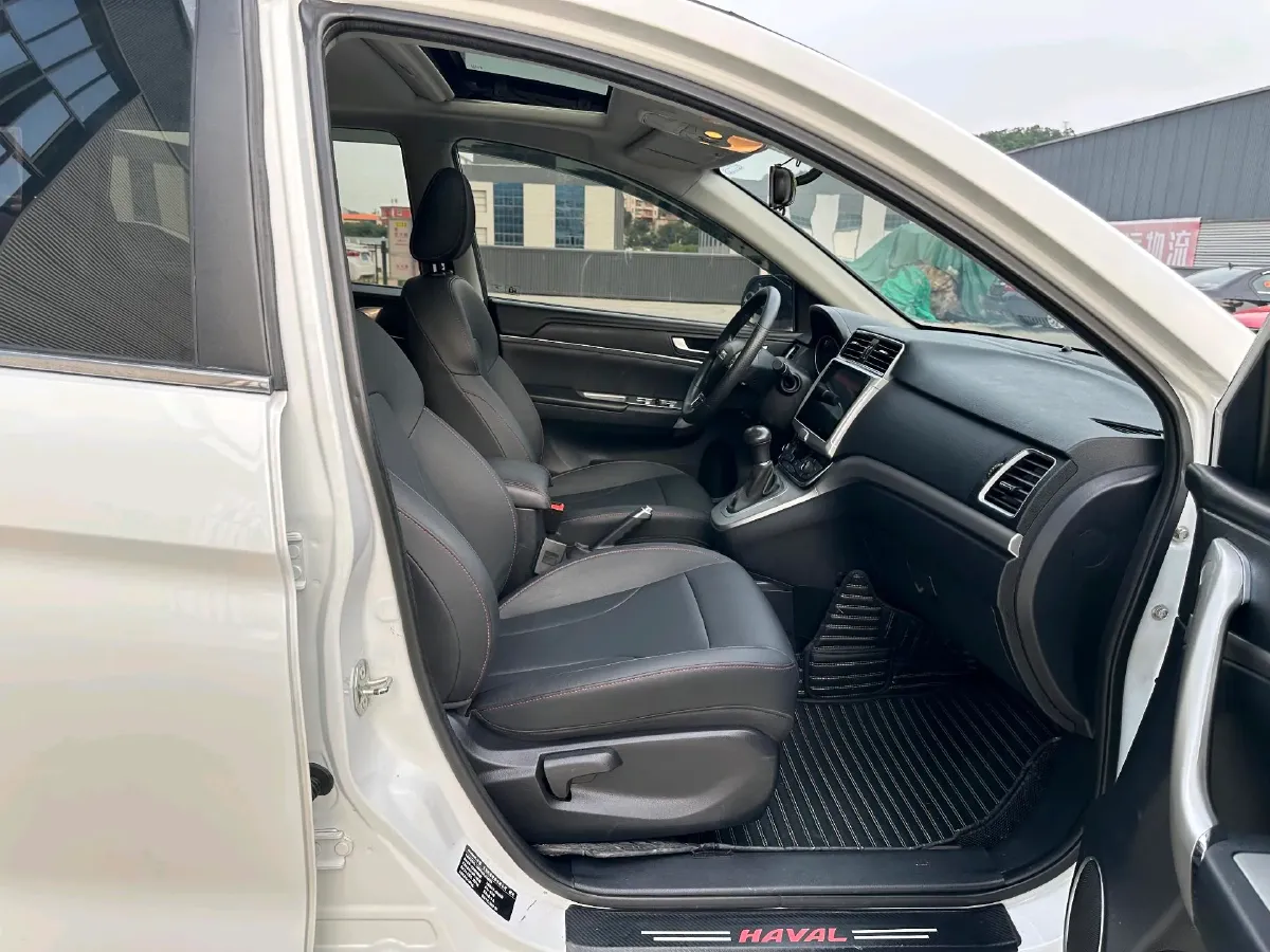 2019 Haval M6 1.5T 150HP L4 7DCT,autocango,china used car exporter,china ev exporter,chinese used car exporter,chinese used ev exporter
