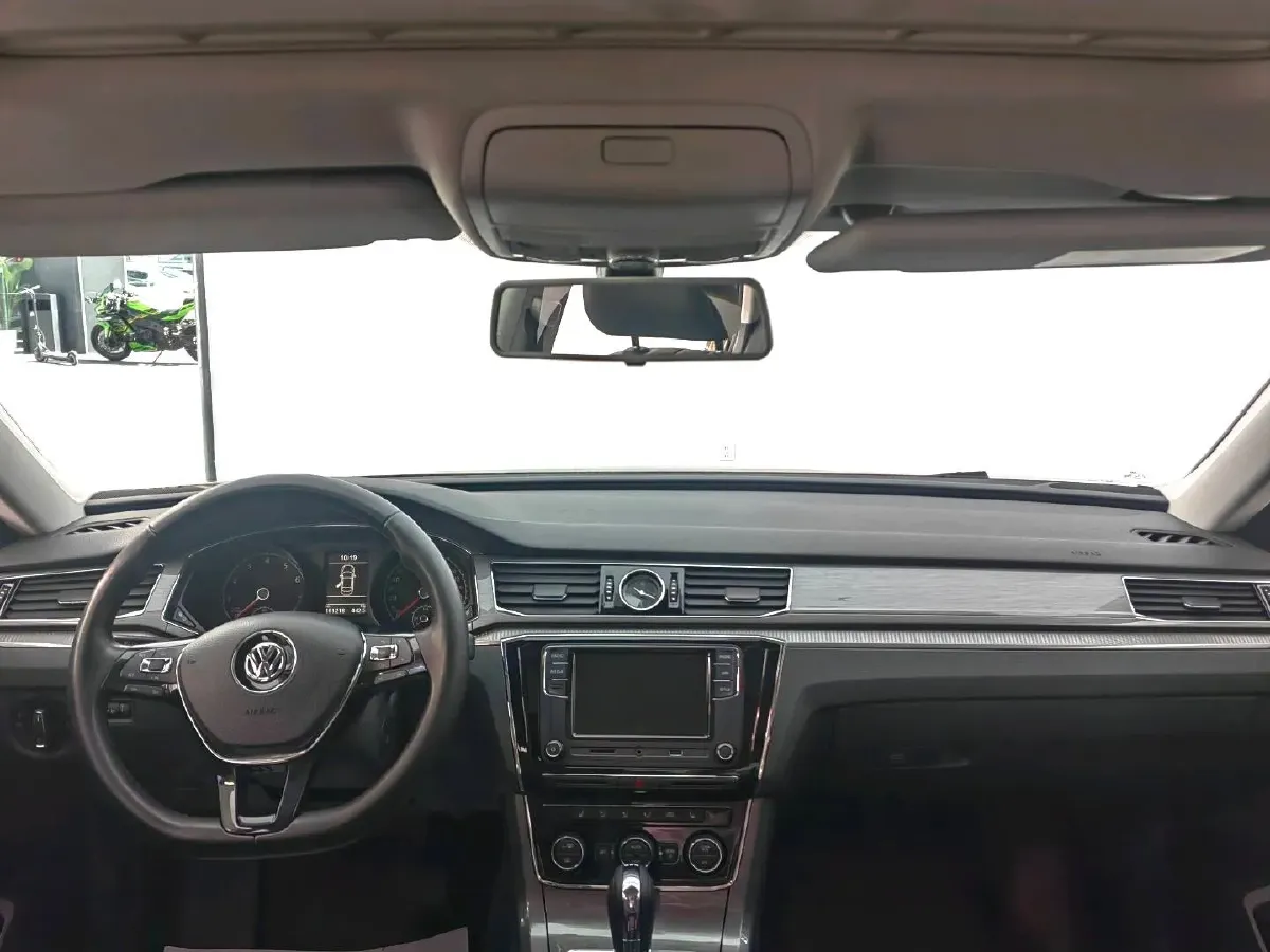 2017 Volkswagen Passat 1.8T 180HP L4 7DCT,autocango,china used car exporter,china ev exporter,chinese used car exporter,chinese used ev exporter