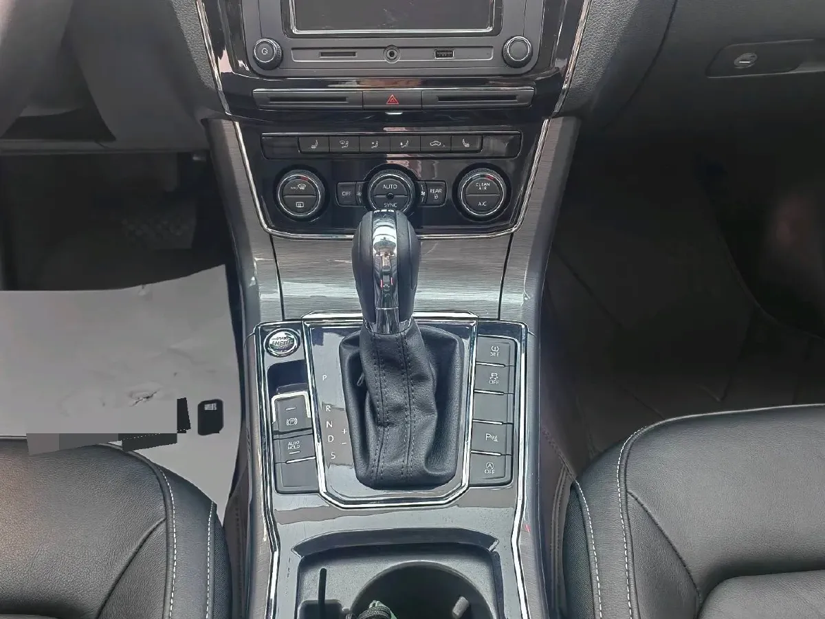 2017 Volkswagen Passat 1.8T 180HP L4 7DCT,autocango,china used car exporter,china ev exporter,chinese used car exporter,chinese used ev exporter