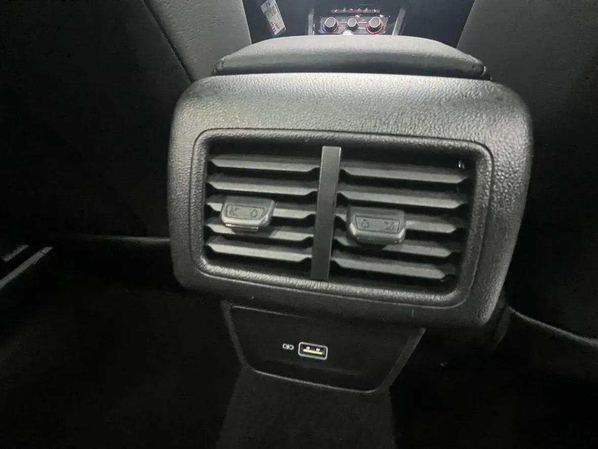 2023 Jetta VS7 1.4T 150HP L4 6AT,autocango,china used car exporter,china ev exporter,chinese used car exporter,chinese used ev exporter