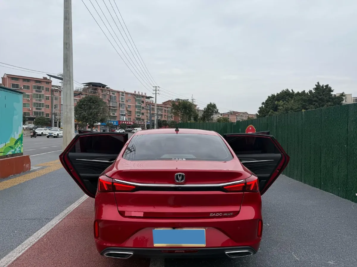 2021 ChangAn Eado 1.6L 128HP L4 5MT,autocango,china used car exporter,china ev exporter,chinese used car exporter,chinese used ev exporter