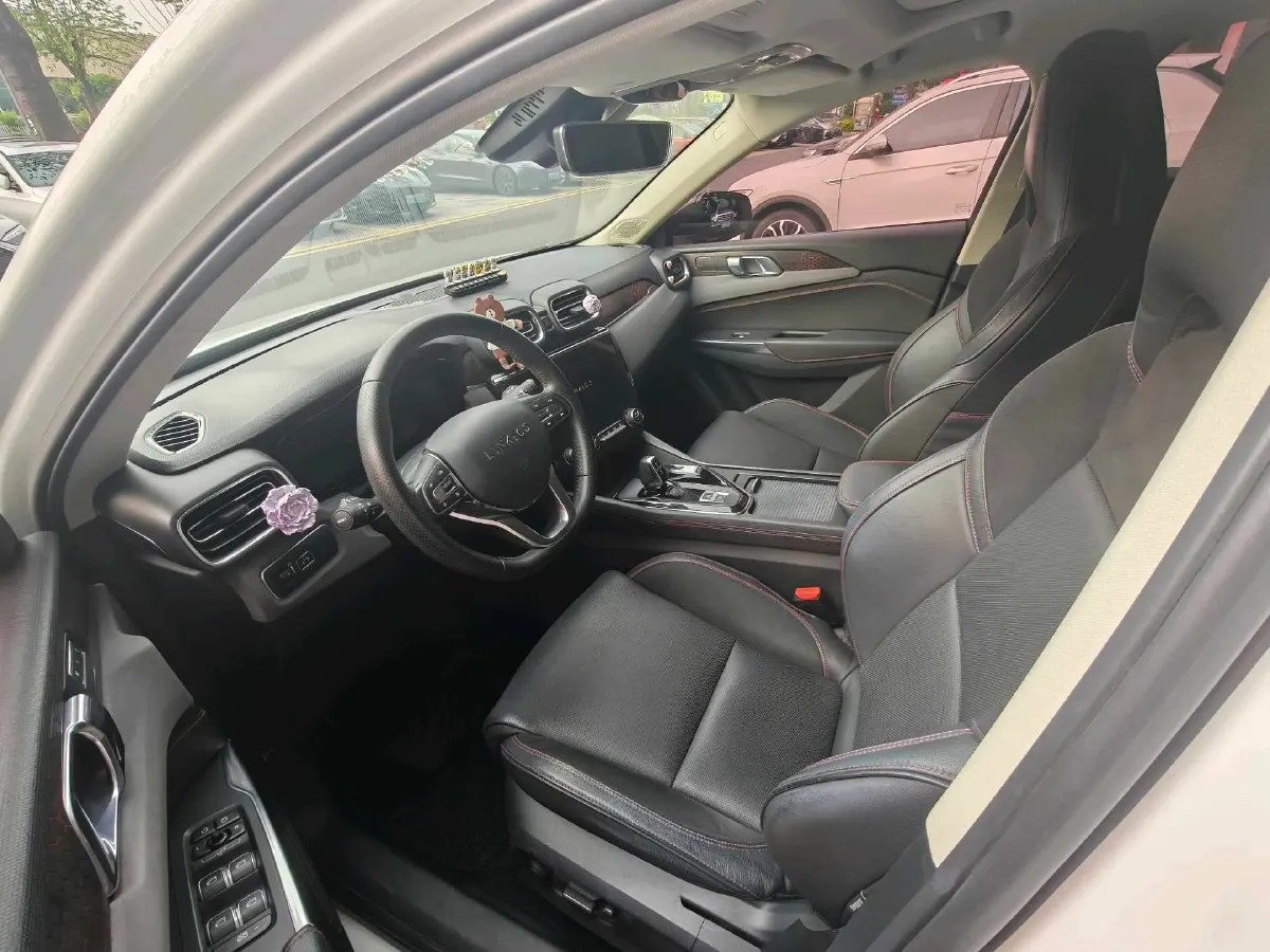 2018 Toyota C-HR 2.0L 171HP L4 CVT,autocango,china used car exporter,china ev exporter,chinese used car exporter,chinese used ev exporter