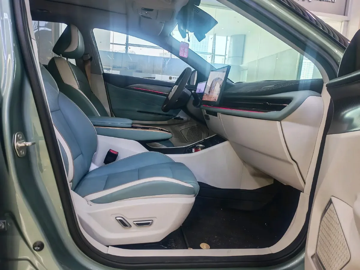 2022 Ruichi Auto ED71 BEV 60.152KWH,autocango,china used car exporter,china ev exporter,chinese used car exporter,chinese used ev exporter