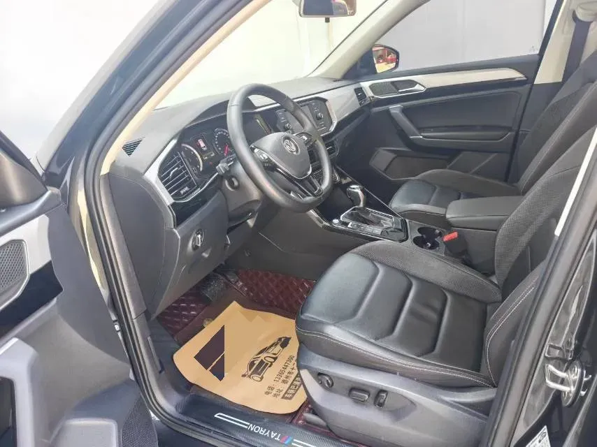 2019 Jeep Cherokee 2.0T 234HP L4 9AT,autocango,china used car exporter,china ev exporter,chinese used car exporter,chinese used ev exporter