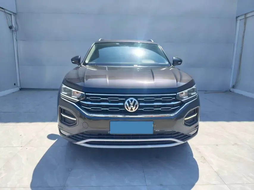 2019 Jeep Cherokee 2.0T 234HP L4 9AT,autocango,china used car exporter,china ev exporter,chinese used car exporter,chinese used ev exporter