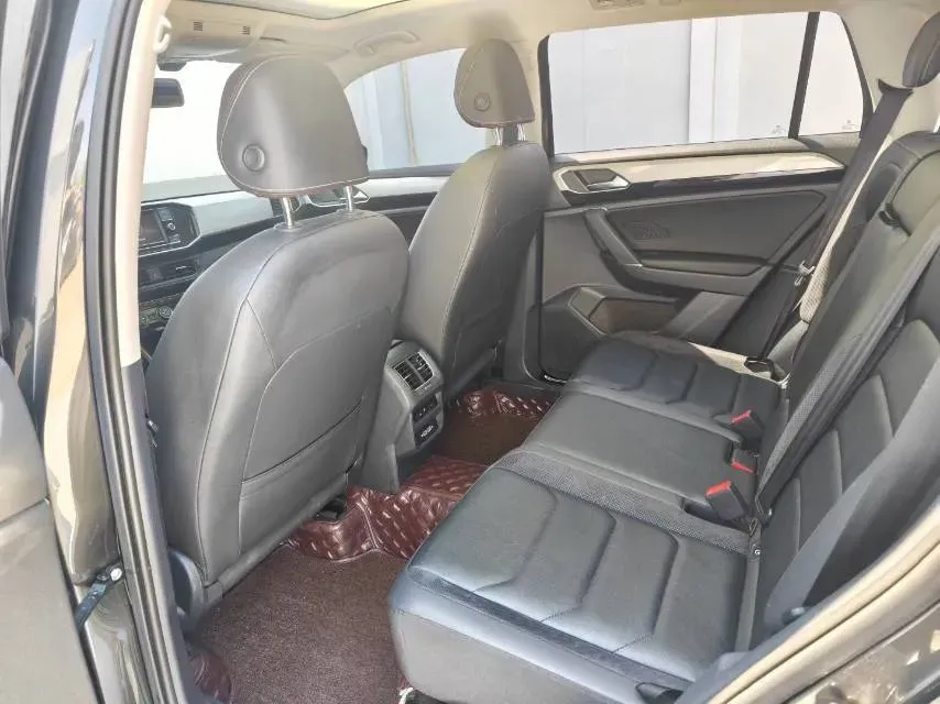 2019 Jeep Cherokee 2.0T 234HP L4 9AT,autocango,china used car exporter,china ev exporter,chinese used car exporter,chinese used ev exporter