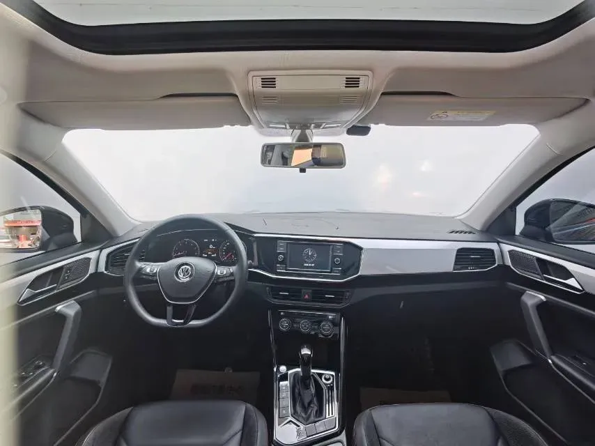 2019 Jeep Cherokee 2.0T 234HP L4 9AT,autocango,china used car exporter,china ev exporter,chinese used car exporter,chinese used ev exporter