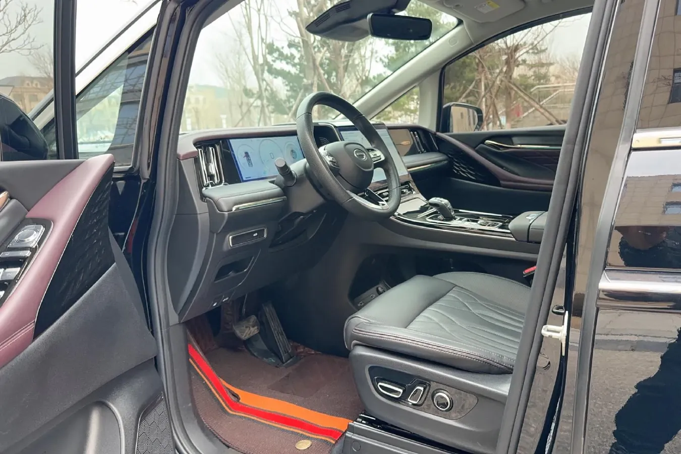 2024 GAC Trumpchi M8 2.0T 252HP L4 8AT,autocango,china used car exporter,china ev exporter,chinese used car exporter,chinese used ev exporter