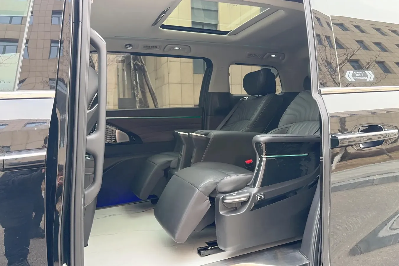 2024 GAC Trumpchi M8 2.0T 252HP L4 8AT,autocango,china used car exporter,china ev exporter,chinese used car exporter,chinese used ev exporter