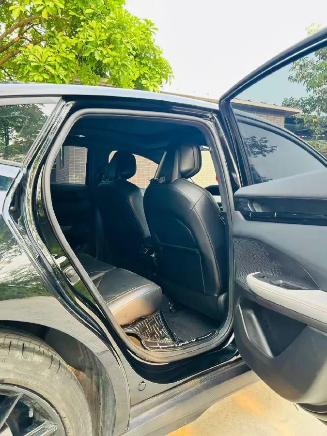 2022 ChangAn UNI-V 1.5T 188HP L4 7DCT,autocango,china used car exporter,china ev exporter,chinese used car exporter,chinese used ev exporter