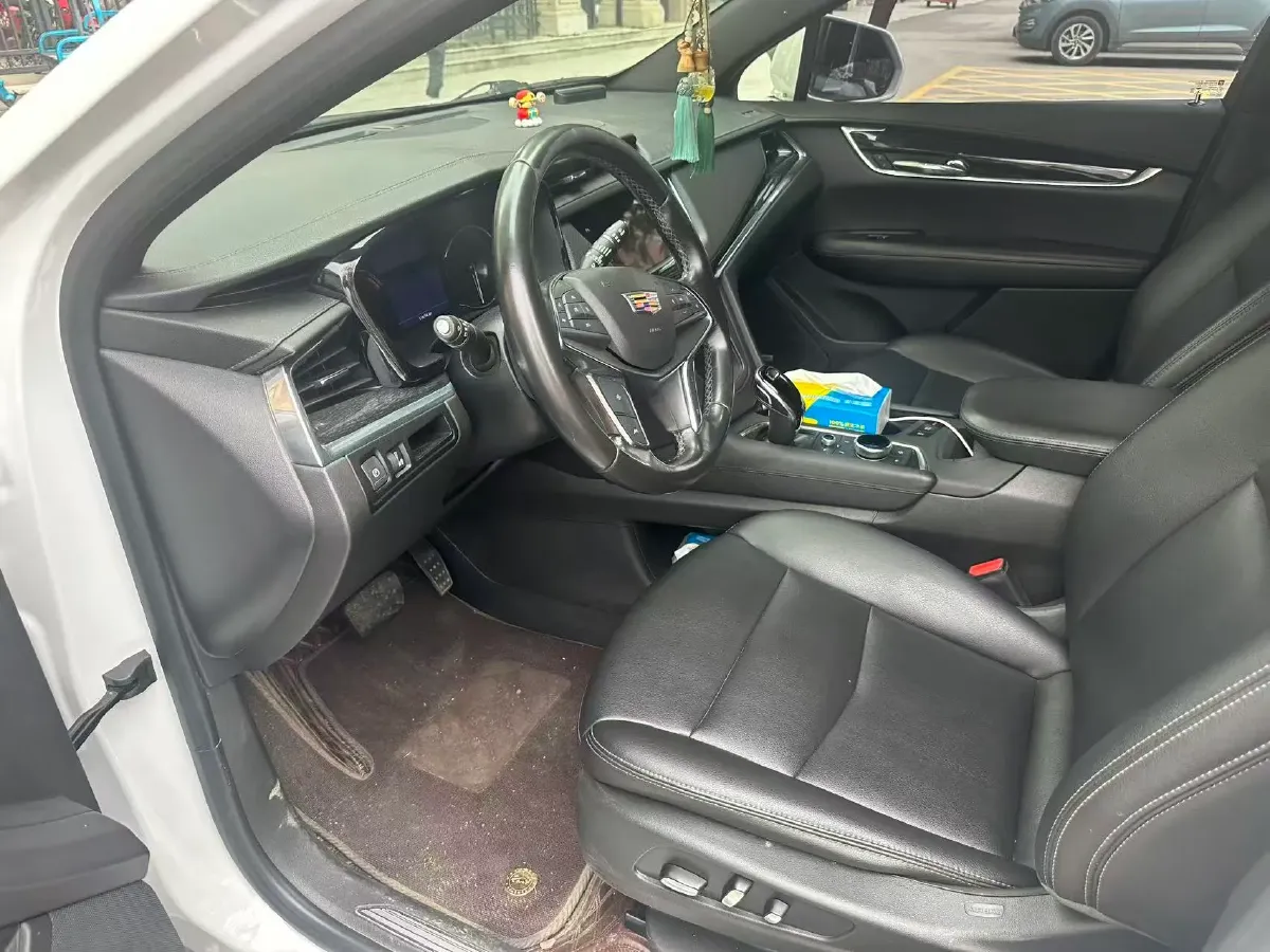 2022 Cadillac XT5 2.0T 237HP L4 9AT,autocango,china used car exporter,china ev exporter,chinese used car exporter,chinese used ev exporter