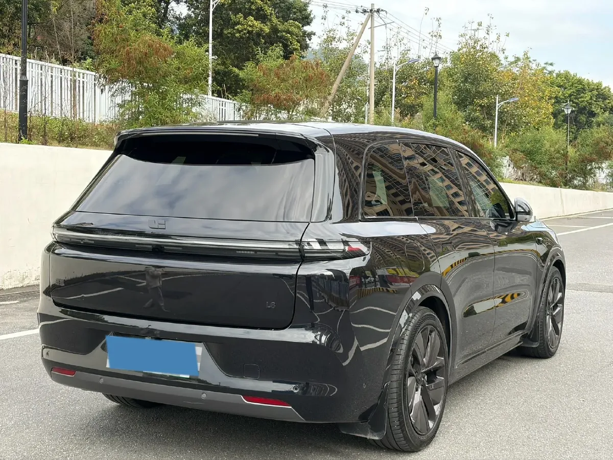 2023 Li L8 Range Extended 154HP REEV 40.9KWH,autocango,china used car exporter,china ev exporter,chinese used car exporter,chinese used ev exporter