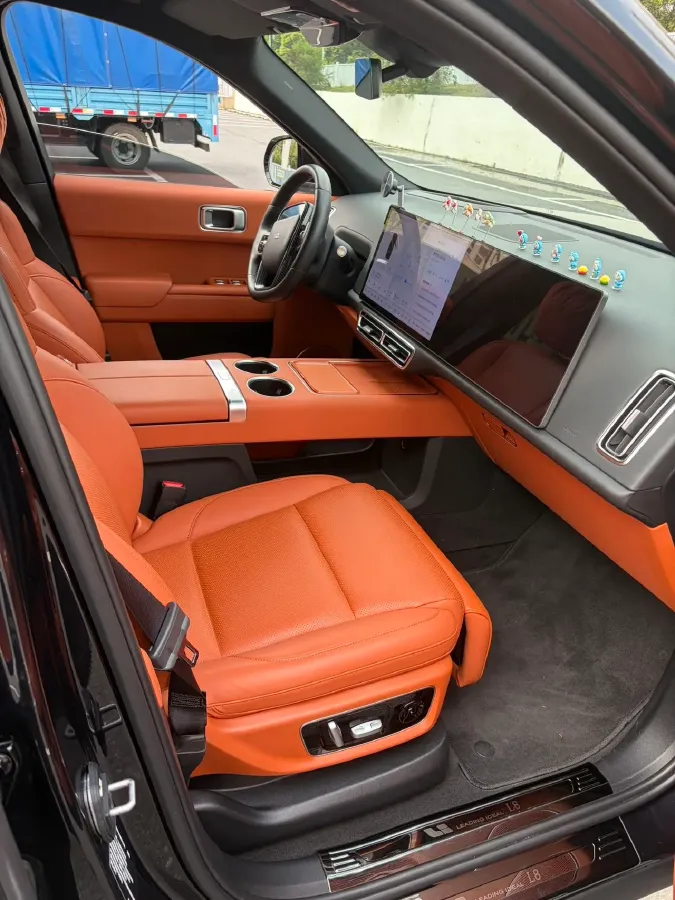 2023 Li L8 Range Extended 154HP REEV 40.9KWH,autocango,china used car exporter,china ev exporter,chinese used car exporter,chinese used ev exporter