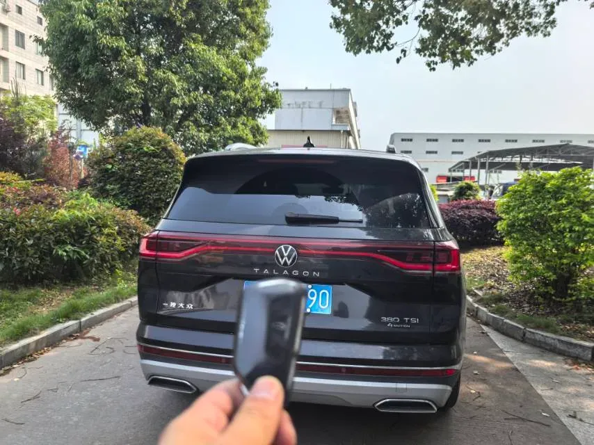2021 Volkswagen Talagon 2.0T 220HP L4 7DCT,autocango,china used car exporter,china ev exporter,chinese used car exporter,chinese used ev exporter