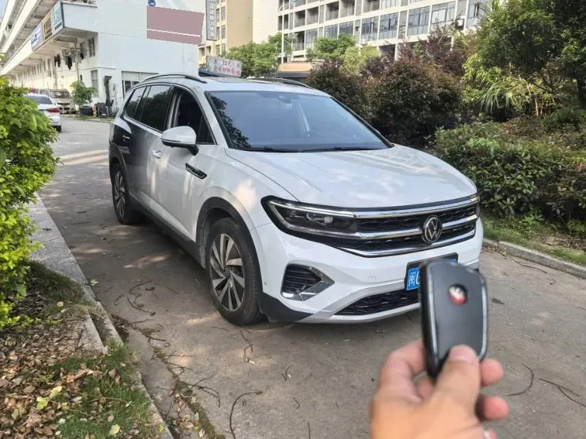 2021 Volkswagen Talagon 2.0T 220HP L4 7DCT,autocango,china used car exporter,china ev exporter,chinese used car exporter,chinese used ev exporter