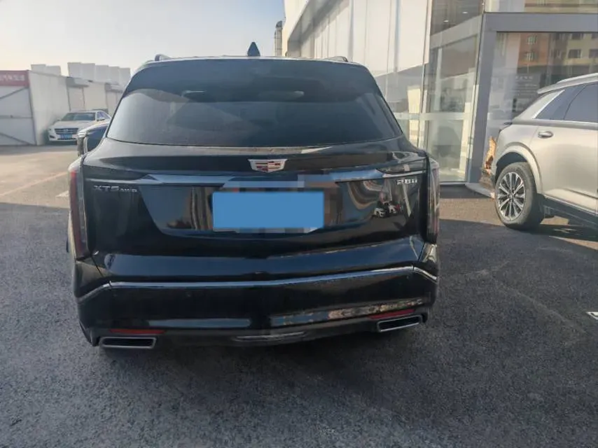 2025 Cadillac XT5 2.0T 237HP L4 9AT,autocango,china used car exporter,china ev exporter,chinese used car exporter,chinese used ev exporter