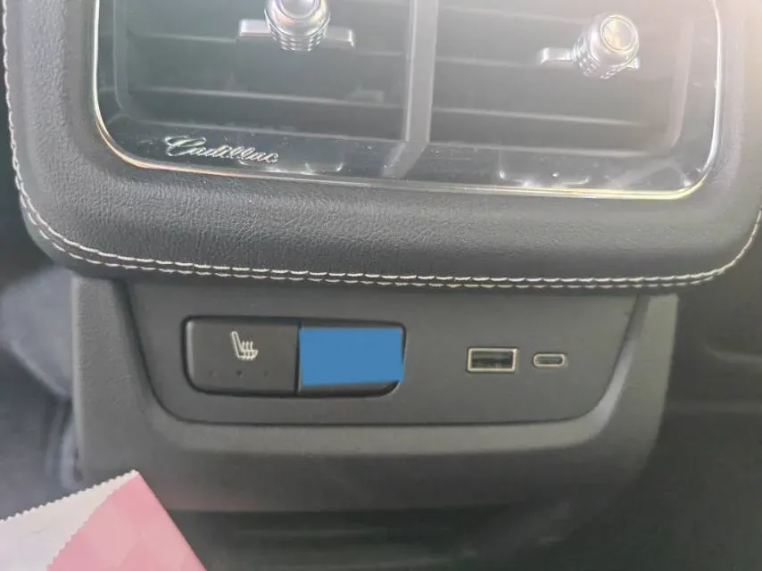 2025 Cadillac XT5 2.0T 237HP L4 9AT,autocango,china used car exporter,china ev exporter,chinese used car exporter,chinese used ev exporter