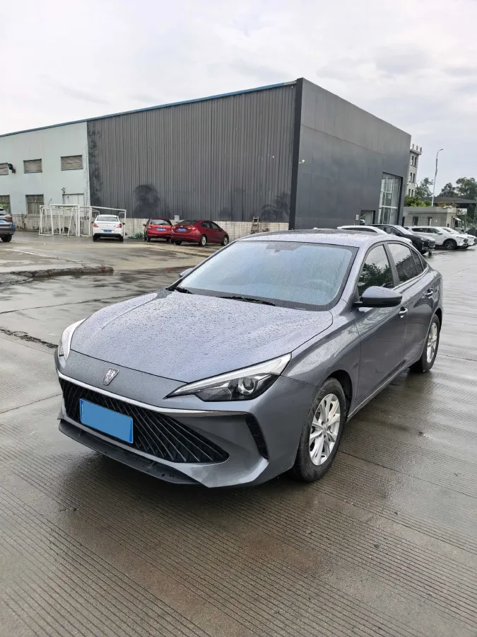 2023 Roewe i5 1.5L 129HP L4 5MT,autocango,china used car exporter,china ev exporter,chinese used car exporter,chinese used ev exporter