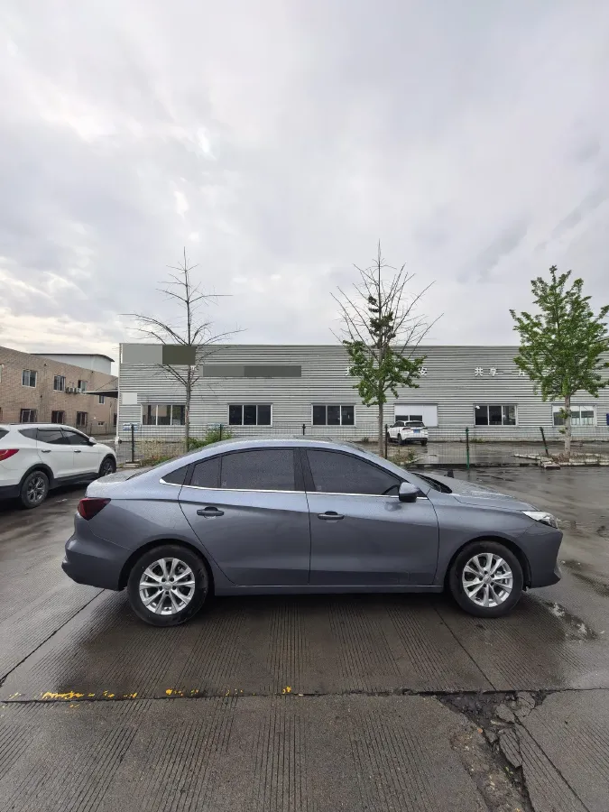 2023 Roewe i5 1.5L 129HP L4 5MT,autocango,china used car exporter,china ev exporter,chinese used car exporter,chinese used ev exporter