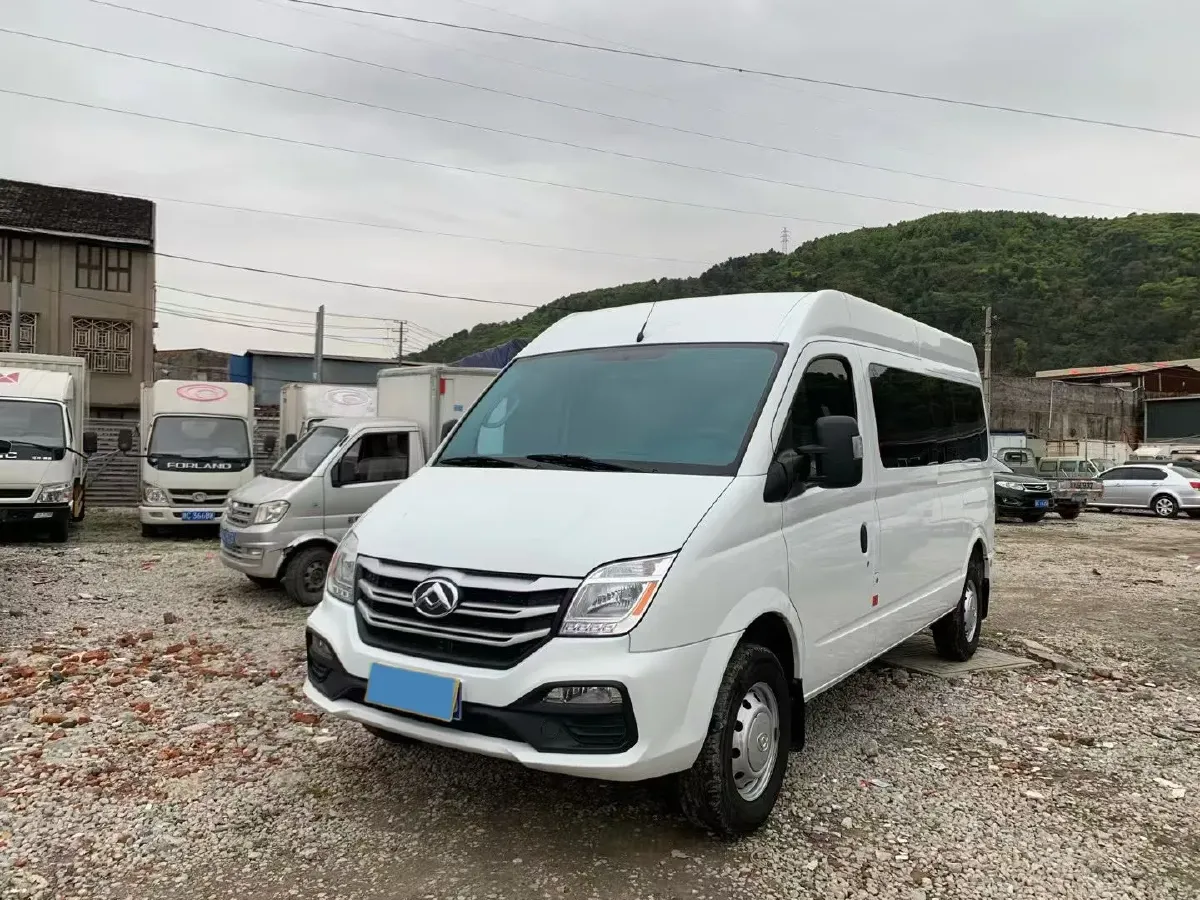 2025 MAXUS XinTu V80 2.0T 147HP L4 6MT,autocango,china used car exporter,china ev exporter,chinese used car exporter,chinese used ev exporter