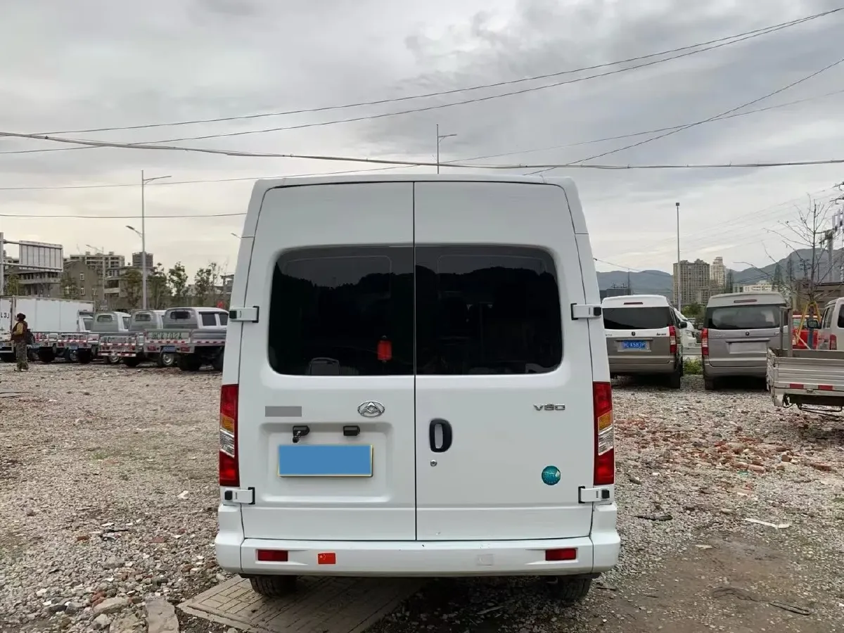 2025 MAXUS XinTu V80 2.0T 147HP L4 6MT,autocango,china used car exporter,china ev exporter,chinese used car exporter,chinese used ev exporter