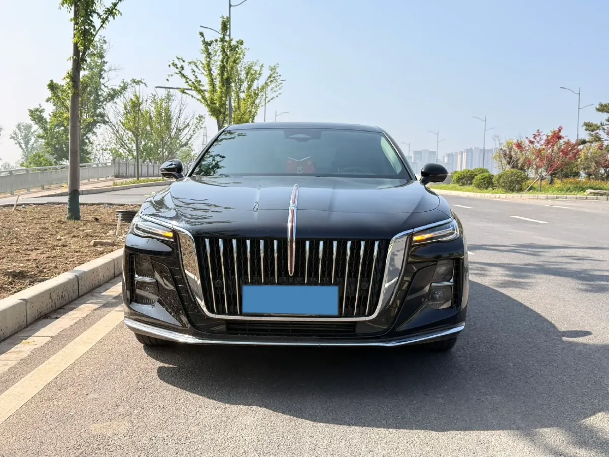 2025 HongQi H5 2.0T 224HP L4 8AT,autocango,china used car exporter,china ev exporter,chinese used car exporter,chinese used ev exporter