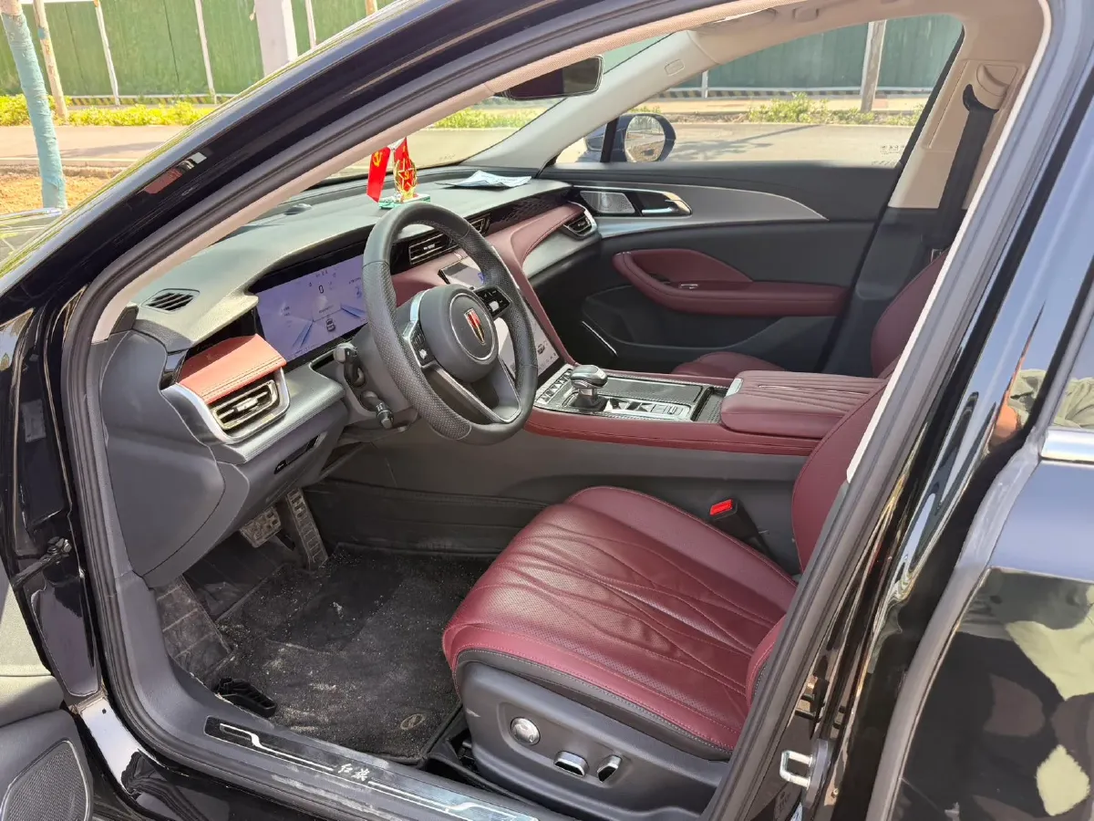 2025 HongQi H5 2.0T 224HP L4 8AT,autocango,china used car exporter,china ev exporter,chinese used car exporter,chinese used ev exporter