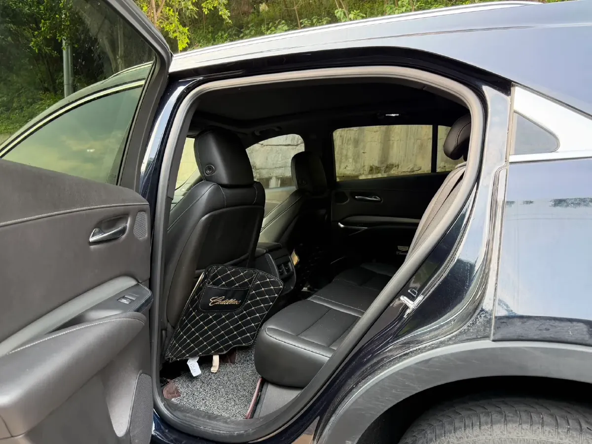 2020 Cadillac XT4 2.0T 241HP L4 9AT,autocango,china used car exporter,china ev exporter,chinese used car exporter,chinese used ev exporter