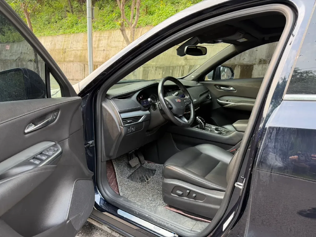 2020 Cadillac XT4 2.0T 241HP L4 9AT,autocango,china used car exporter,china ev exporter,chinese used car exporter,chinese used ev exporter