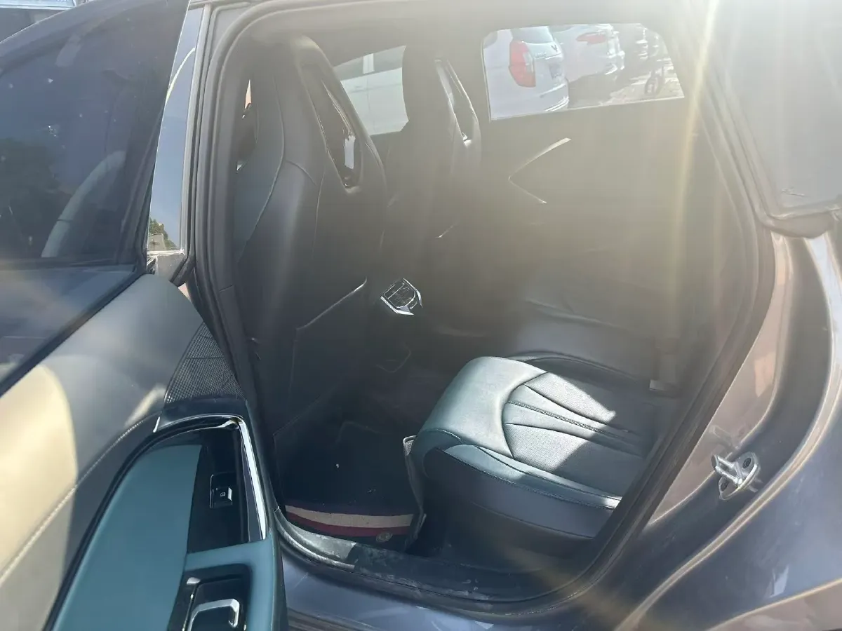 2023 MG 7 2.0T 261HP L4 9AT,autocango,china used car exporter,china ev exporter,chinese used car exporter,chinese used ev exporter