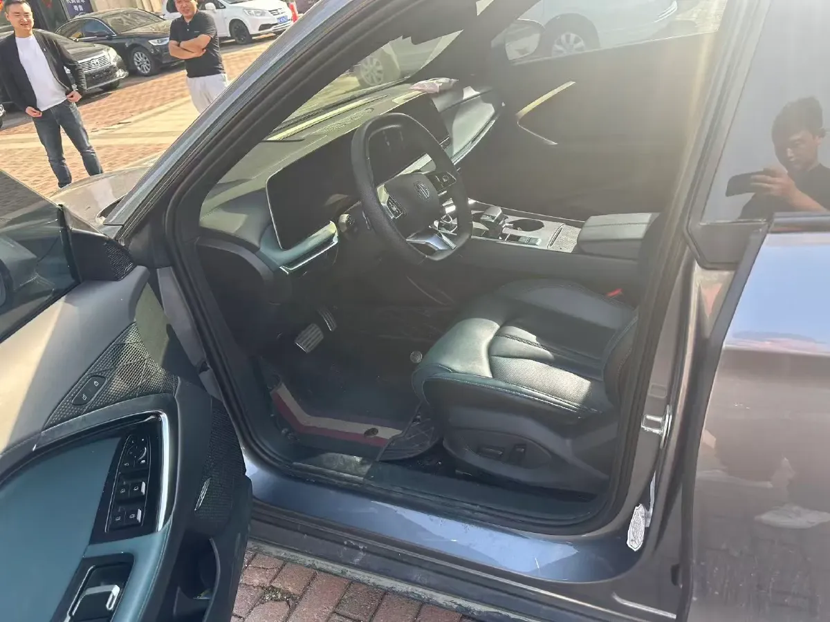 2023 MG 7 2.0T 261HP L4 9AT,autocango,china used car exporter,china ev exporter,chinese used car exporter,chinese used ev exporter