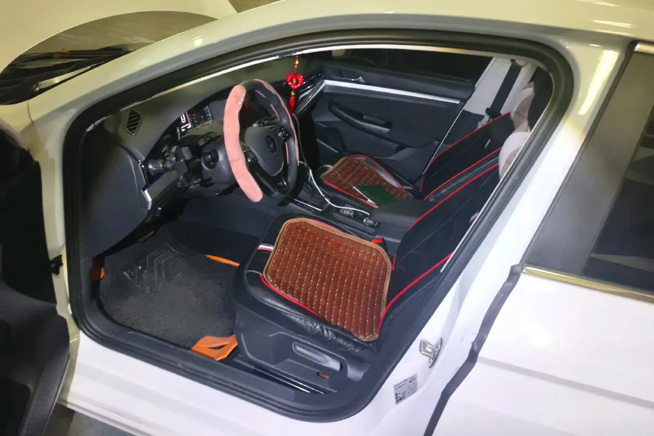 2021 Volkswagen Bora 1.5L 113HP L4 6AT,autocango,china used car exporter,china ev exporter,chinese used car exporter,chinese used ev exporter