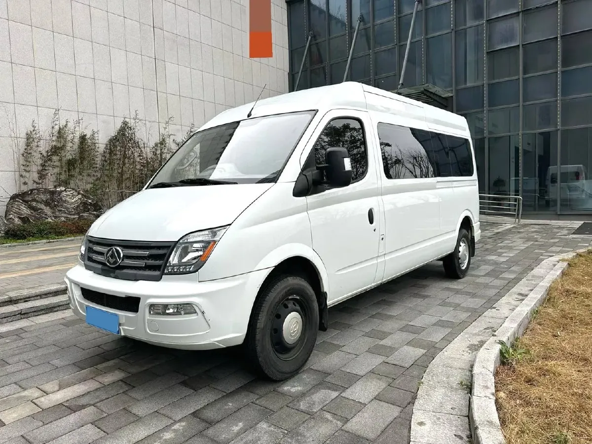 2019 MAXUS XinTu V80 2.0T 139HP L4 6MT,autocango,china used car exporter,china ev exporter,chinese used car exporter,chinese used ev exporter