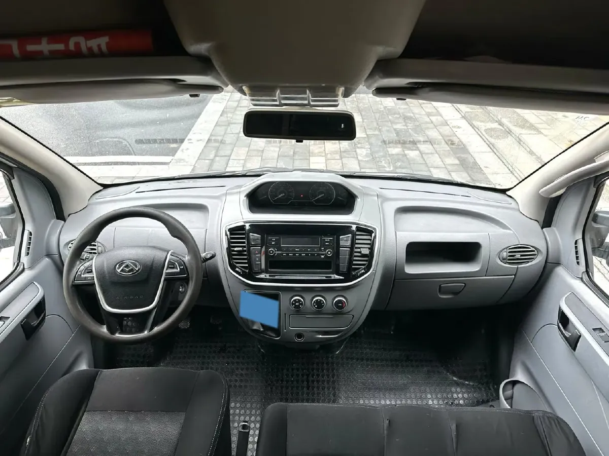 2019 MAXUS XinTu V80 2.0T 139HP L4 6MT,autocango,china used car exporter,china ev exporter,chinese used car exporter,chinese used ev exporter
