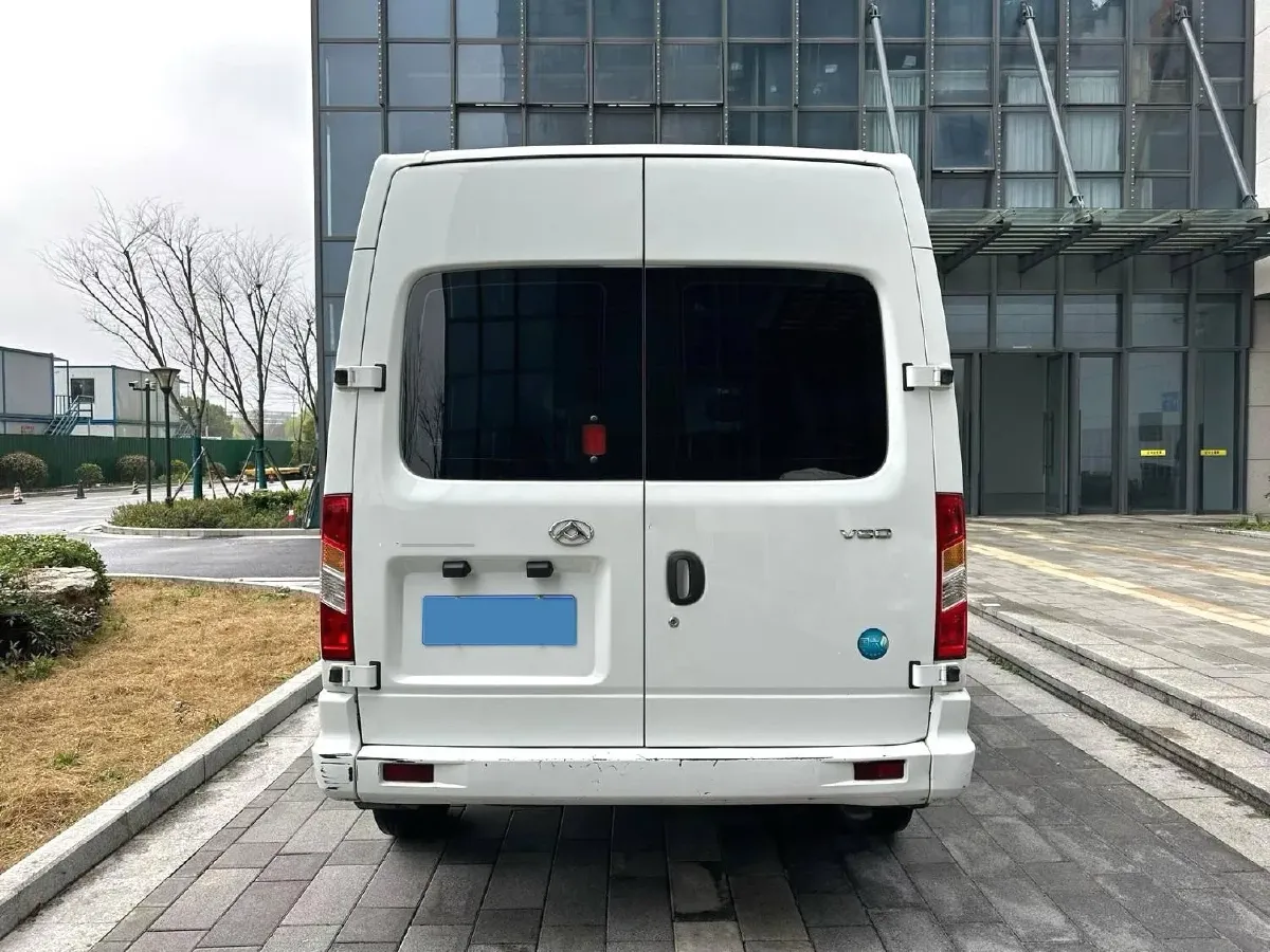 2019 MAXUS XinTu V80 2.0T 139HP L4 6MT,autocango,china used car exporter,china ev exporter,chinese used car exporter,chinese used ev exporter